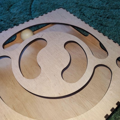 Іграшка для кота з мячиком